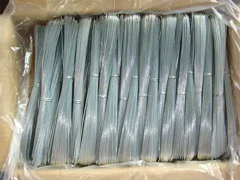 U-shaped binding wire paper box package