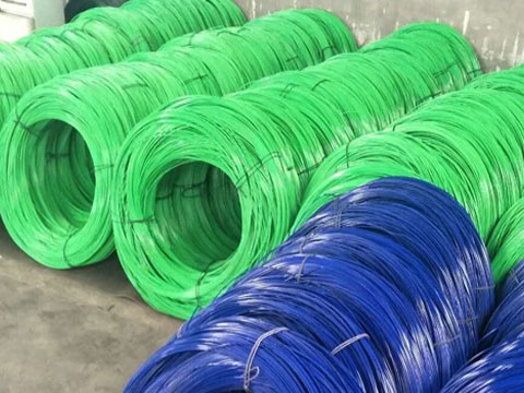 Diferentes colores de alambre recubierto de PVC
