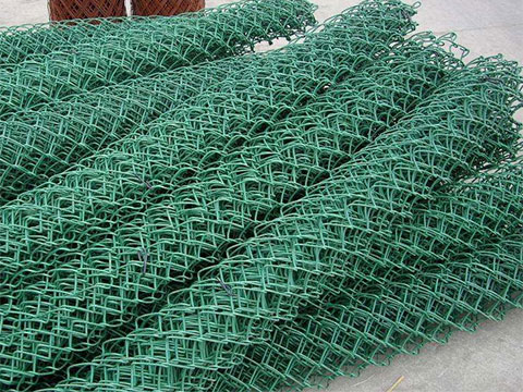 Зеленый рулон сетки с виниловым покрытием