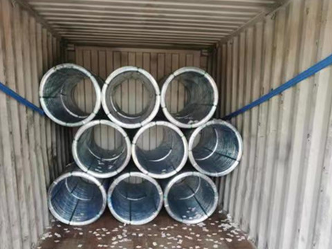 Loading Galvanized Oval Wire to Truck