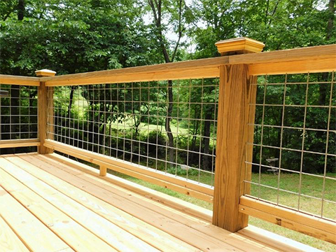 deck railing cattle panel