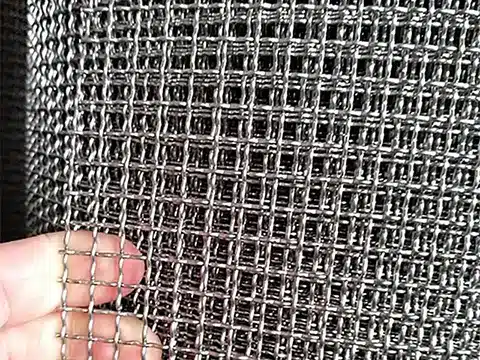 Galvanized crimped wire mesh