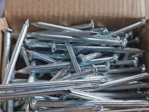 Galvanized concrete nails package