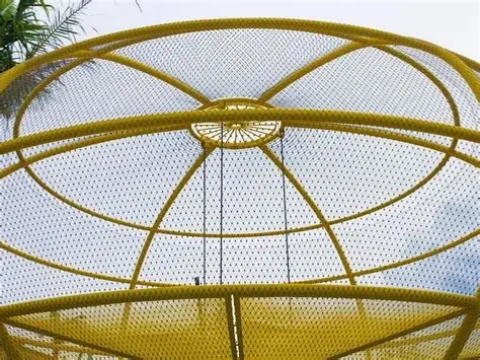 Yellow stainless steel rope mesh