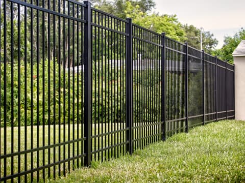 4 ft aluminum fence