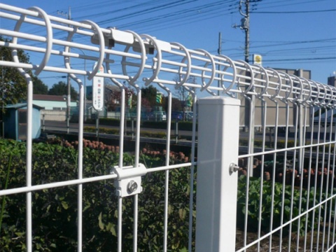 Double loop fencing details