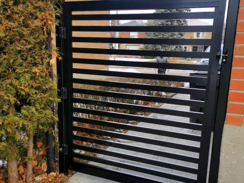 aluminium side gates