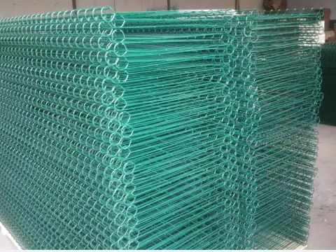 green double loop wire fence supply