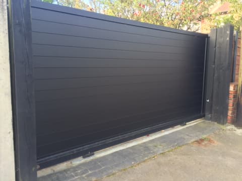 Dark grey RAL 7015 slats