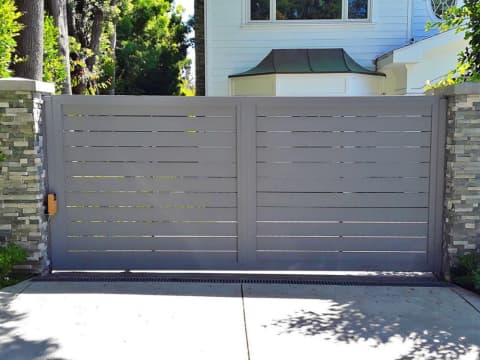 RAL7045 Grey aluminum slat gate