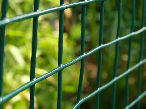 Vinyl Coated Welded Mesh Roll Fence