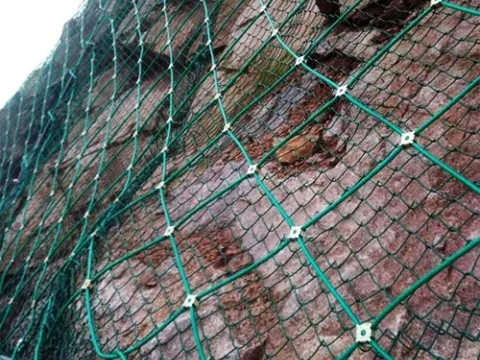 Green pvc coated rockfall mesh