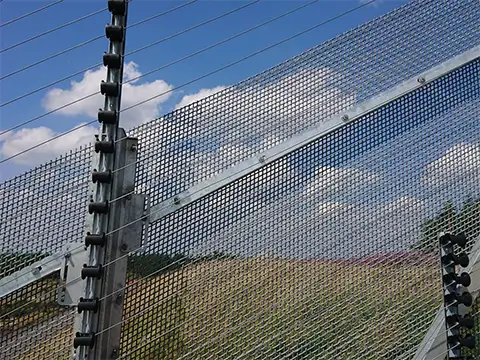 Isolation fence