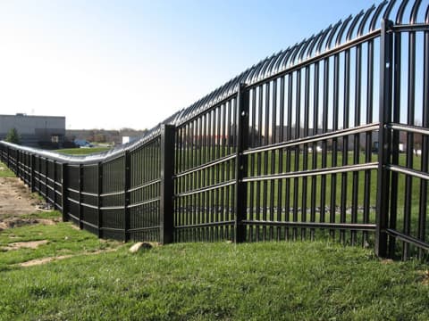 Guardrail with pointed tip