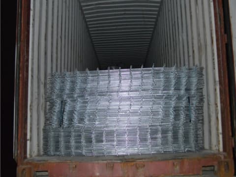 Galvanized welded wire mesh shipped to Russia