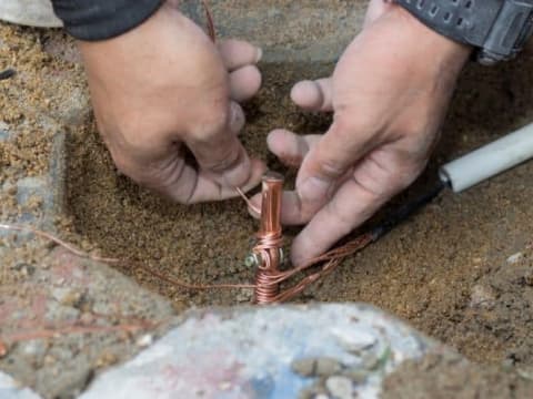 Grounding wire