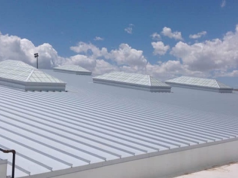Outdoor roof