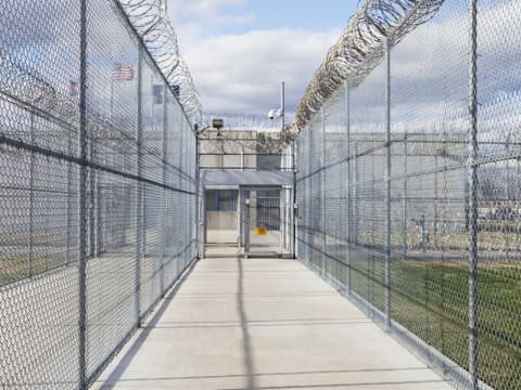 Spanish prison fence project