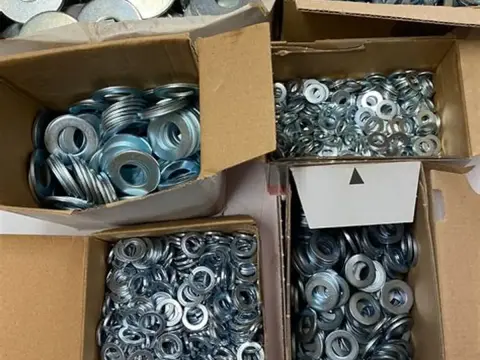 Cardboard boxe gaivanized flat washers
