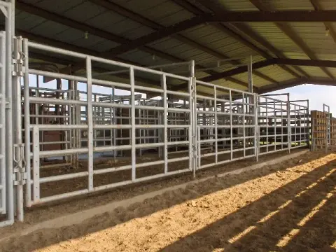 Steel livestock panels