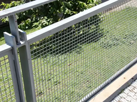Used as guardrail safety netting